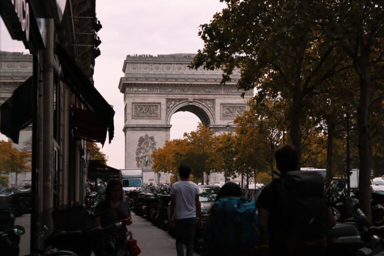 Humanfab Paris Champs Elysées vue extérieure